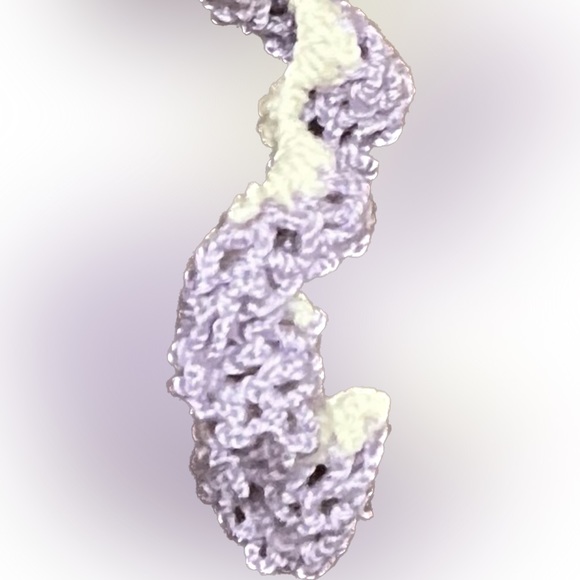 💥New Neck Scarf Spiral Crocheted Handmade Purple White Wrap Neckerchief - Picture 4 of 7